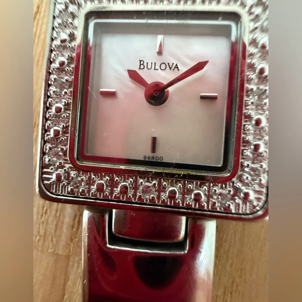 Dainty Bulova ladies square silver tone watch NEW BATTERY